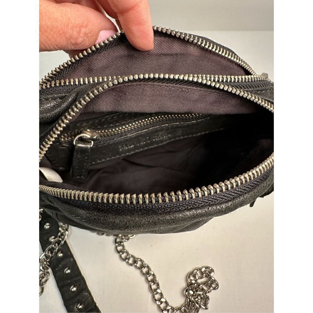 Pour la Victoire black leather round crossbody silver studded chain strap M-1162 - Picture 7 of 13